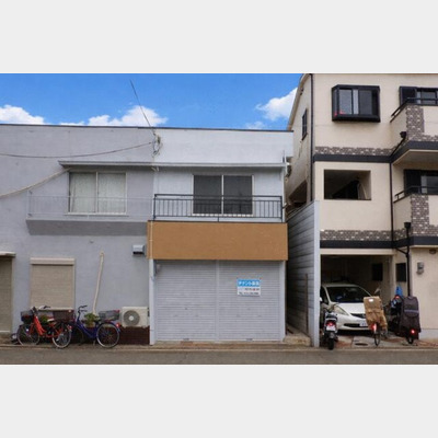 堺駅から徒歩14分！スケルトン【カウンターあり】の物件！！
「飲食店可×保証人不要！リスクを抑えた『職住一体型』の隠れ家ショップに」Photo