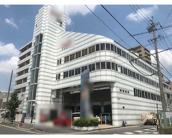 高蔵寺駅徒歩1分、5階約90.78坪の事務所跡物件です。物件1階にコインパーキングあり(19台収容、24時間営業）Photo