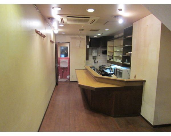 上階には住居も有り！スーパーまで徒歩約5分！オフィス街！Photo