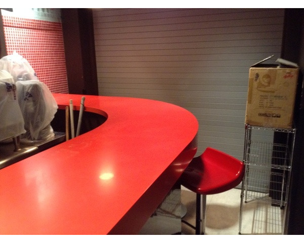 西新宿駅4分　オフィスタワービル内飲食フロア　カフェ居抜き物件　オフィス就業人口約5,000人！　※重飲食不可　※定期借家　※個人不可　※販促費別途あり　※什器備品はありませんPhoto