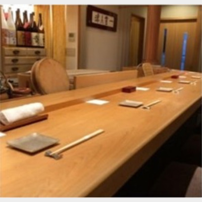 南森町駅から徒歩4分！鮨屋の居抜き物件！！
鮨屋、小料理屋、居酒屋などカウンターメインでやる業態にお薦めです！Photo
