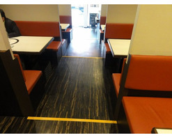 大阪市北区居抜き物件！！
テーブルは全てロースターテーブルです！！
カラオケ付きの個室が有り団体客収容可能です！！Photo