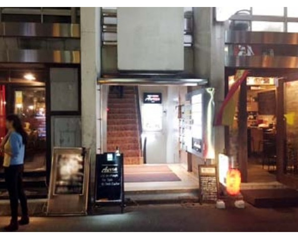 渋谷駅徒歩3分！！飲食店多数出店エリア！バー居抜き物件！！Photo